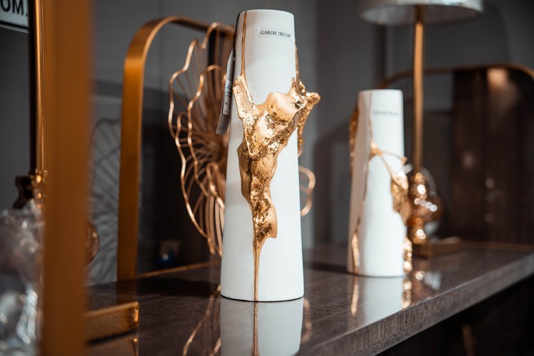 Ваза керамическая белая с золотым декором 13*9*30см (TT-00007450)