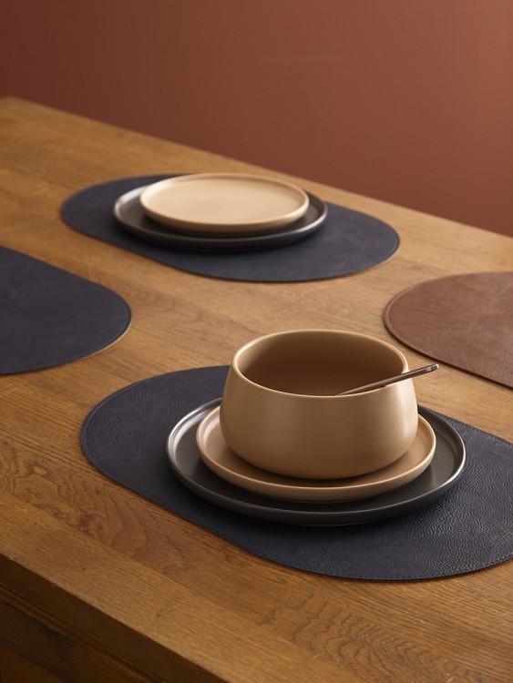 Набор из двух тарелок темно-серого цвета из коллекции essential, 25 см (75182)