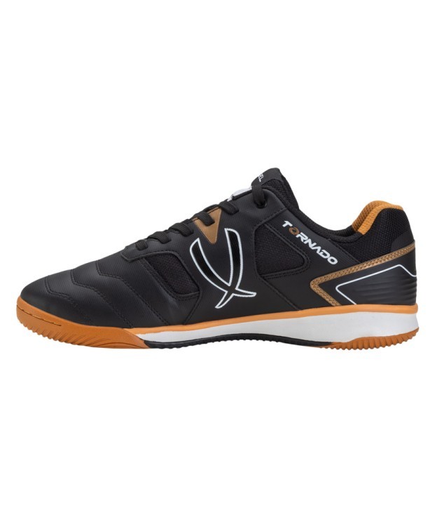 Бутсы зальные JÖGEL Tornado 2.0 Black/gold (2113825) Бутсы зальные JÖGEL Tornado 2.0 Black/gold (2113825)