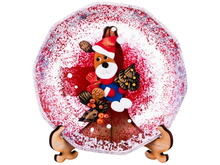 Тарелка стеклянная декоративная на подставке диаметр 150. рисунок: символ года: собака с елкой на кр (135-5251) 
