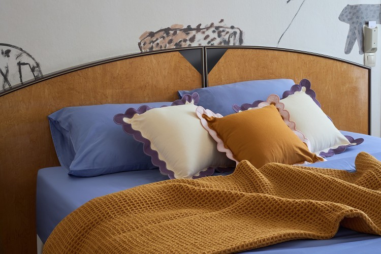 Простыня из премиального сатина сиреневого цвета из коллекции essential, 240х270 см (78478) Простыня из премиального сатина сиреневого цвета из коллекции essential, 240х270 см (78478)