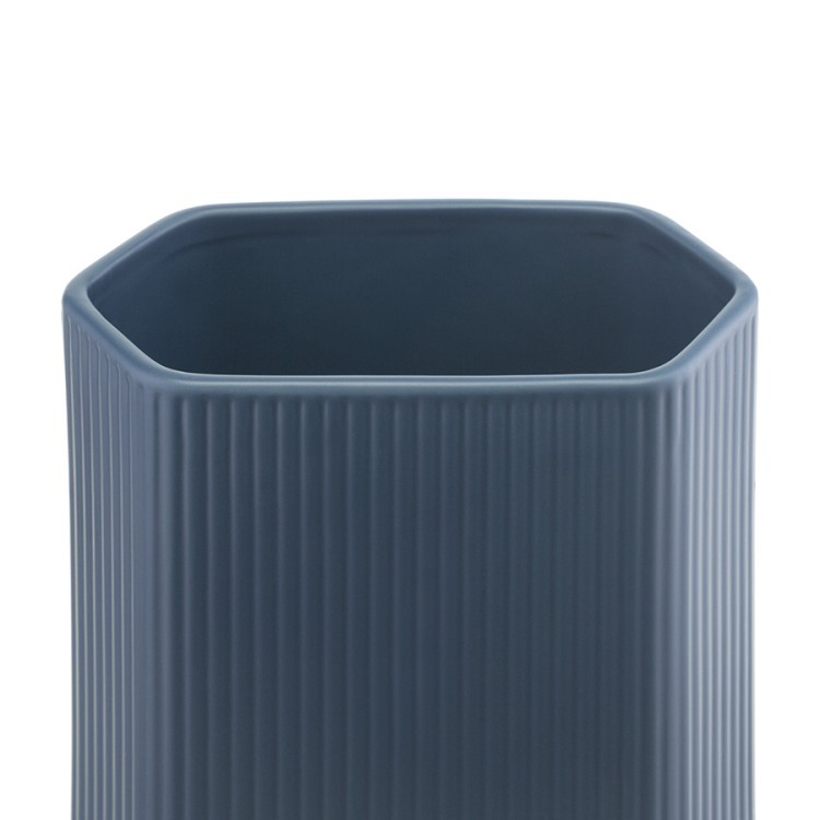 Ваза темно-синего цвета из коллекции edge, 20см (74527)