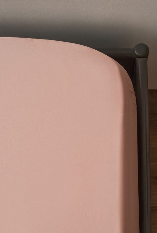 Простыня из премиального сатина цвета пыльной розы из коллекции essential, 180х270 см (78483)