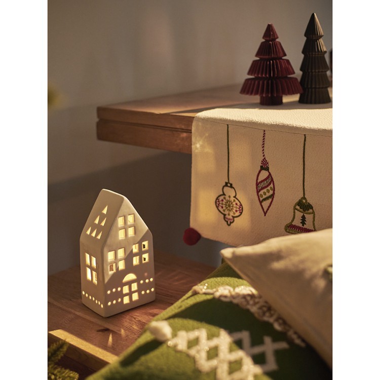 Декор новогодний из фарфора xmas tree из коллекции new year essential, 20 см (76742) Декор новогодний из фарфора xmas tree из коллекции new year essential, 20 см (76742)