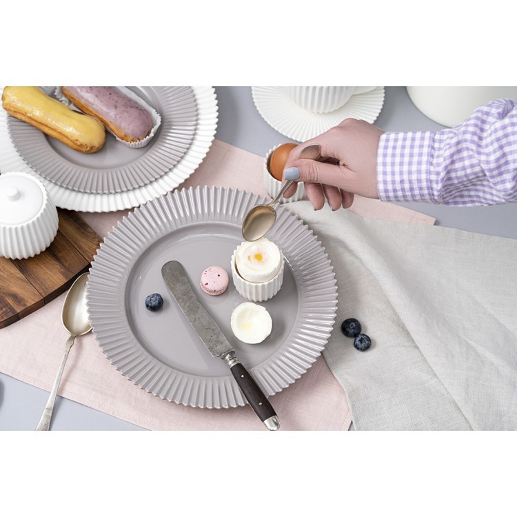 Набор из двух тарелок темно-серого цвета из коллекции edge, 26 см (75180) Набор из двух тарелок темно-серого цвета из коллекции edge, 26 см (75180)