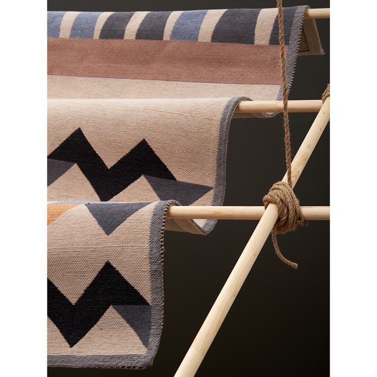 Ковер из хлопка по мотивам нанайских орнаментов из коллекции cultural heritage, 120х180 см (78513) Ковер из хлопка по мотивам нанайских орнаментов из коллекции cultural heritage, 120х180 см (78513)