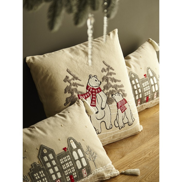 Подушка декоративная festive bears из коллекции new year essential, 45х45 см (77712) Подушка декоративная festive bears из коллекции new year essential, 45х45 см (77712)