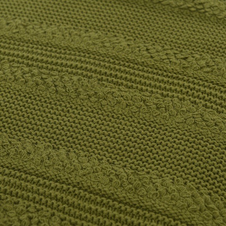 Плед из хлопка с буклированной вязкой оливкового цвета из коллекции essential, 130х170 см (74541)