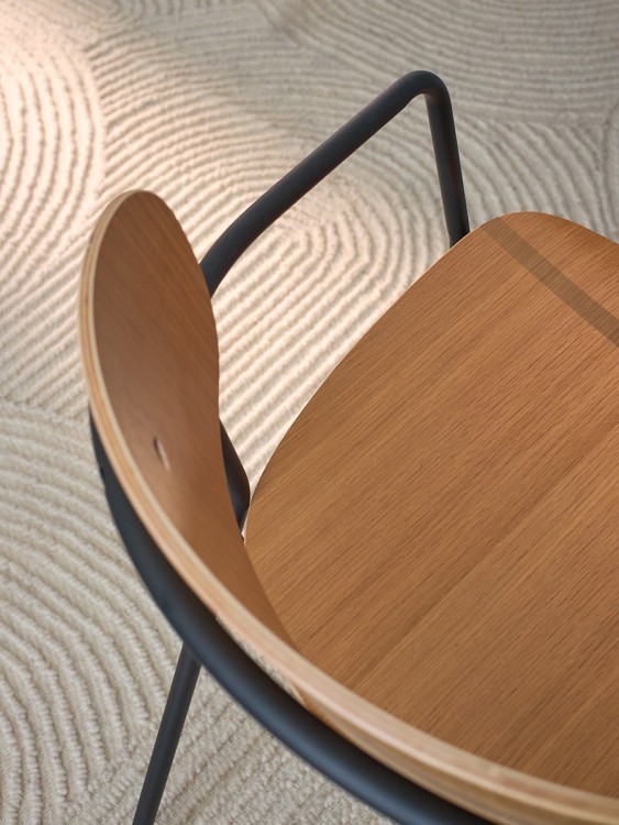 Стул с подлокотниками torfrid, светлый орех (79923)