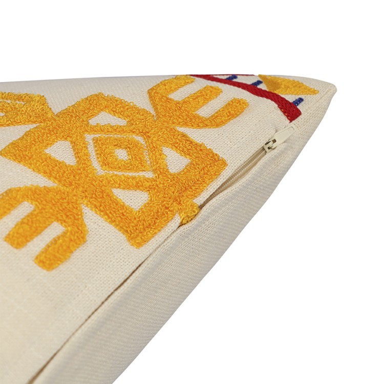 Подушка декоративная по мотивам чувашских орнаментов из коллекции cultural heritage, 45х45 см (77718)