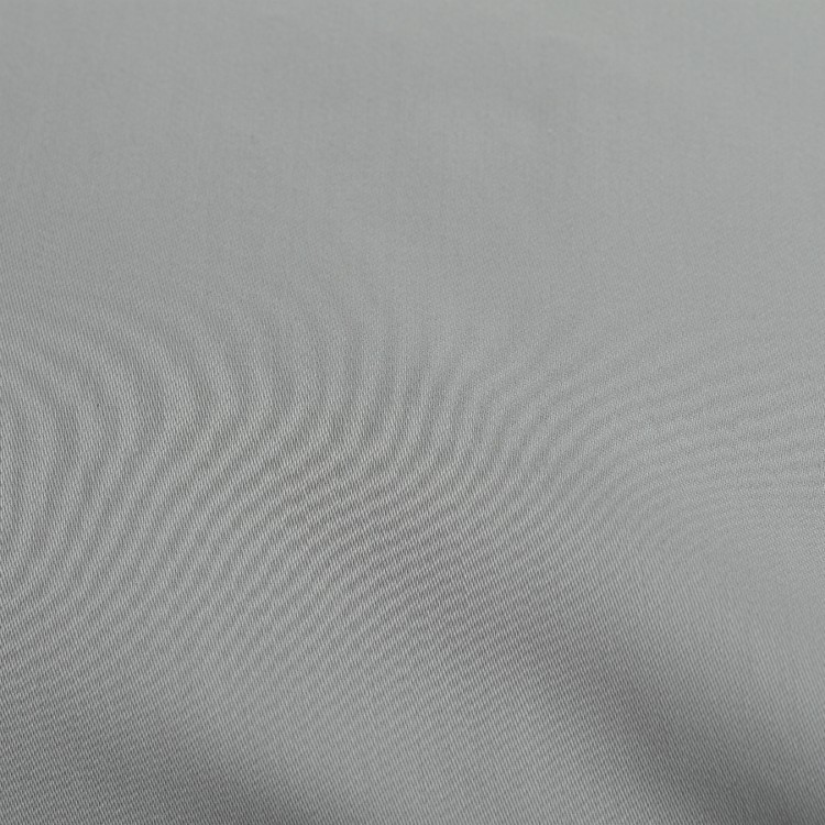 Простыня на резинке из сатина светло-серого цвета из коллекции essential, 180х200х28 см (66450)