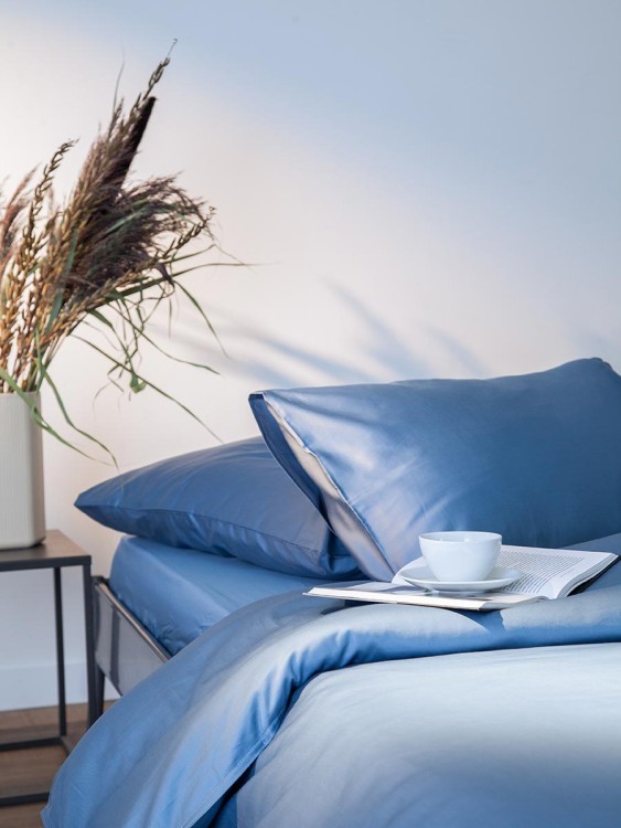 Комплект постельного белья из премиального сатина джинсово-синего цвета из коллекции essential, 200х220 см (79819)