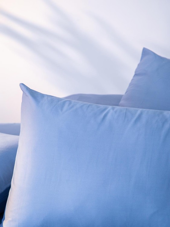 Комплект постельного белья из премиального сатина джинсово-синего цвета из коллекции essential, 200х220 см (79819)