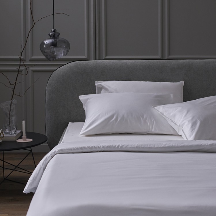Простыня из плотного сатина белого цвета из коллекции essential, 240х270 см (77150)
