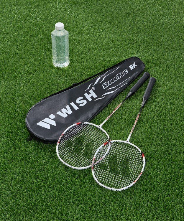 Набор для бадминтона WISH Steeltec 9, 2 ракетки, белый/красный (1585197)
