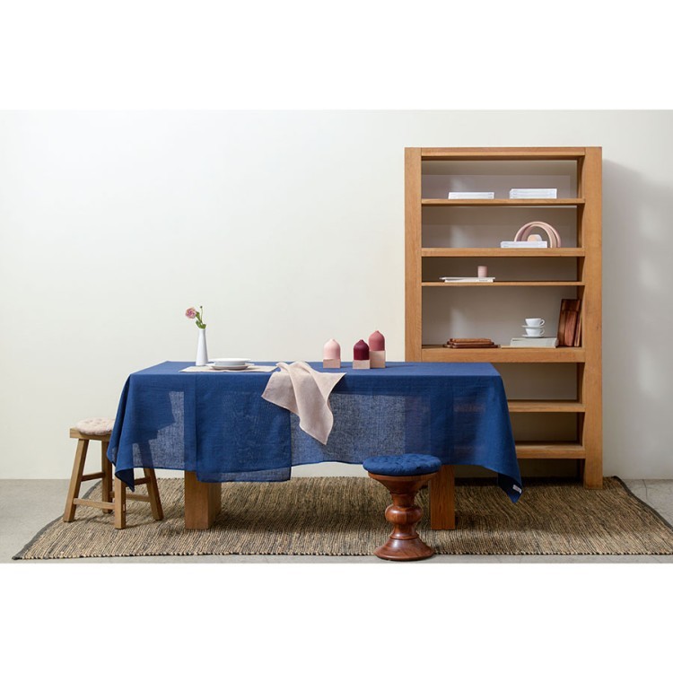 Дорожка на стол из стираного льна синего цвета из коллекции essential, 45х150 см (73778)