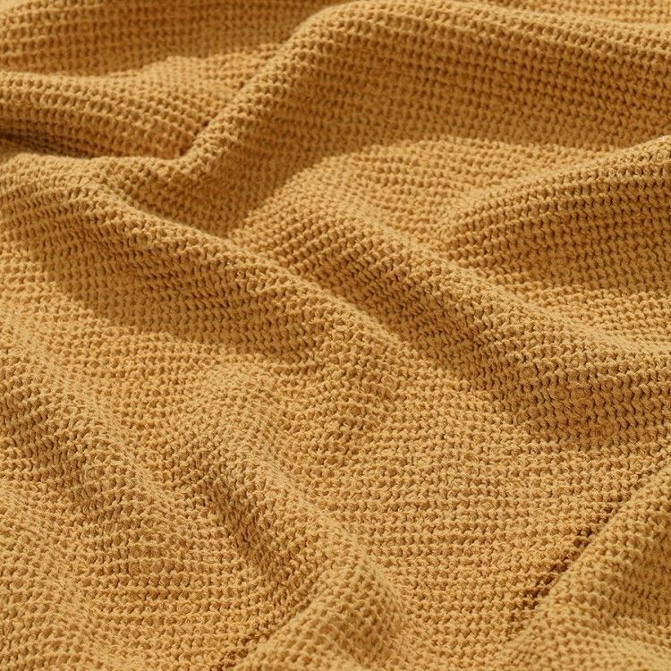 Полотенце банное из умягченной вафли цвета охры из коллекции essential, 70x140 см (79177)