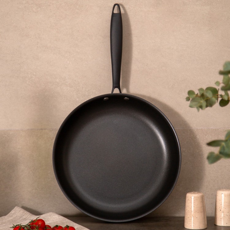 Сковорода c антипригарным покрытием "iron chef" agness 28*5.2cm технология 3-ply, нерж.сталь 18/10 Agness (947-104) Сковорода c антипригарным покрытием "iron chef" agness 28*5.2cm технология 3-ply, нерж.сталь 18/10 Agness (947-104)