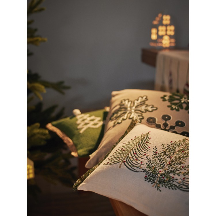 Подушка декоративная с вышивкой snow flakes из коллекции new year essential, 45х45 см (75361)
