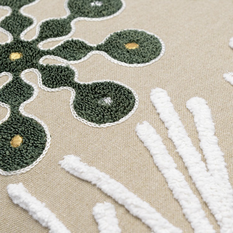 Подушка декоративная с вышивкой snow flakes из коллекции new year essential, 45х45 см (75361)