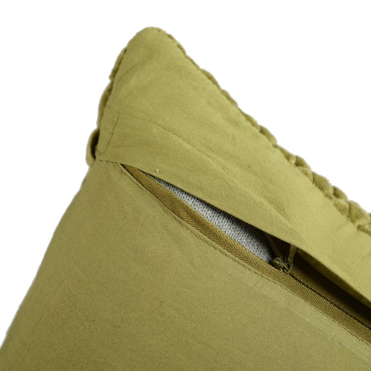 Подушка декоративная стеганая из хлопкового бархата оливкового цвета essential, 45х45 см (65845)