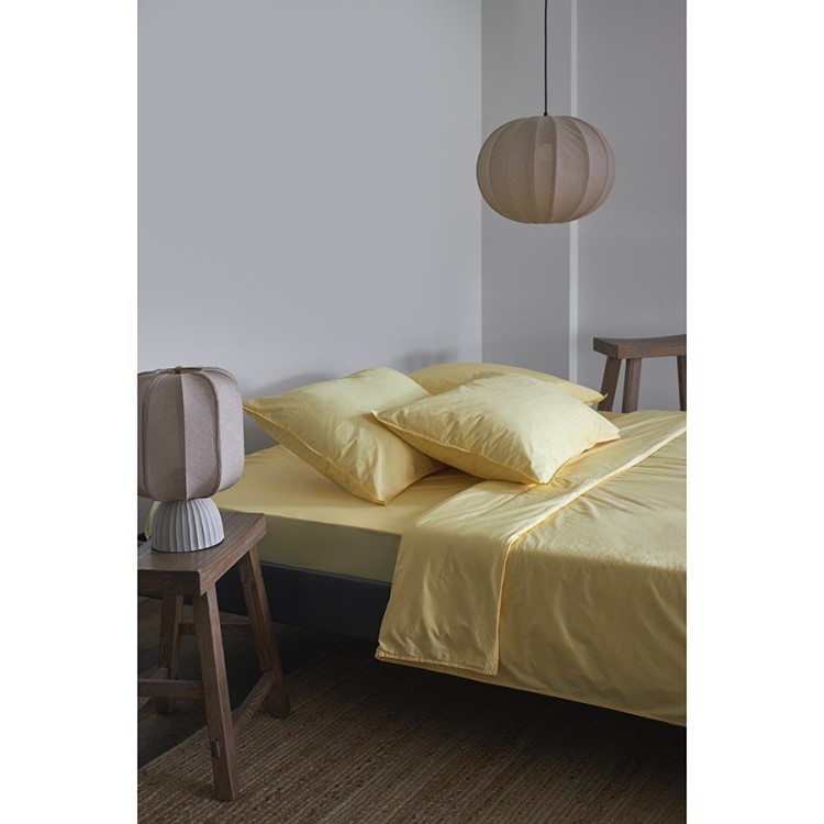 Простыня на резинке из стираного перкаля светло-желтого цвета из коллекции essential, 180х200х30 см (77763)