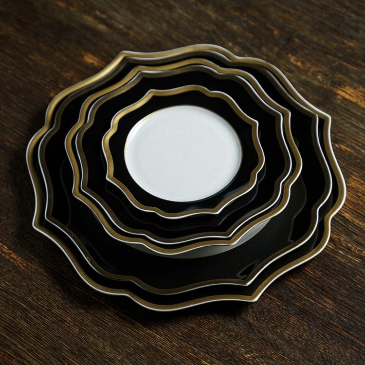 Тарелка LION005NE004220, костяной фарфор, black, ivory, gold, LE COQ Тарелка LION005NE004220, костяной фарфор, black, ivory, gold, LE COQ