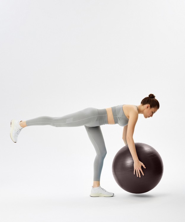 Фитбол Starfit GB-111 антивзрыв, 1200 гр, с ручным насосом, кофейный, 75 см (2109134) Фитбол Starfit GB-111 антивзрыв, 1200 гр, с ручным насосом, кофейный, 75 см (2109134)