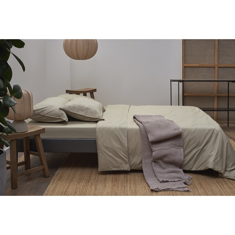 Простыня из стираного перкаля бежево-серого цвета из коллекции essential, 240х270 см (77750)