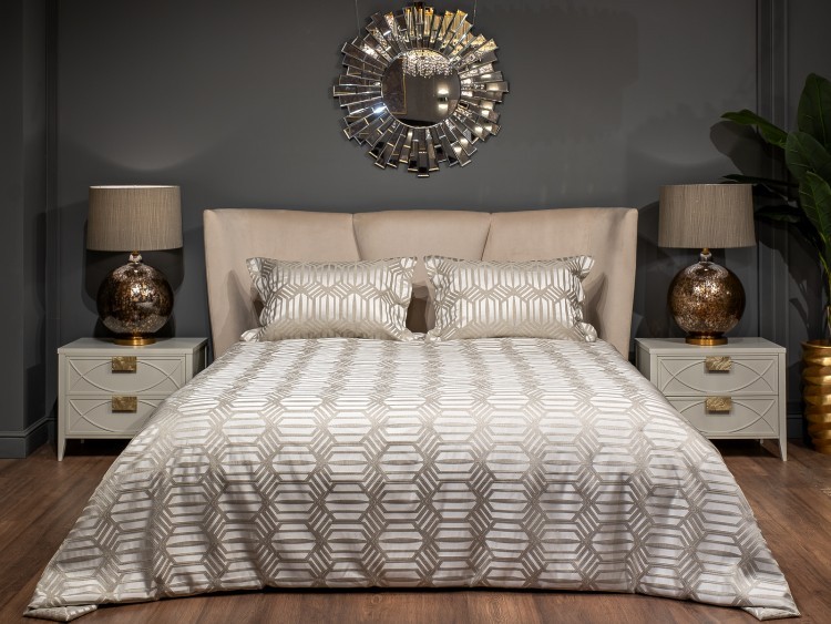 Комплект Artdeco серый( покрывало 260*260 и 2 наволочки 50*70) (TT-00015089) Комплект Artdeco серый( покрывало 260*260 и 2 наволочки 50*70) (TT-00015089)
