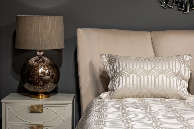 Комплект Artdeco серый( покрывало 260*260 и 2 наволочки 50*70) (TT-00015089) Комплект Artdeco серый( покрывало 260*260 и 2 наволочки 50*70) (TT-00015089)