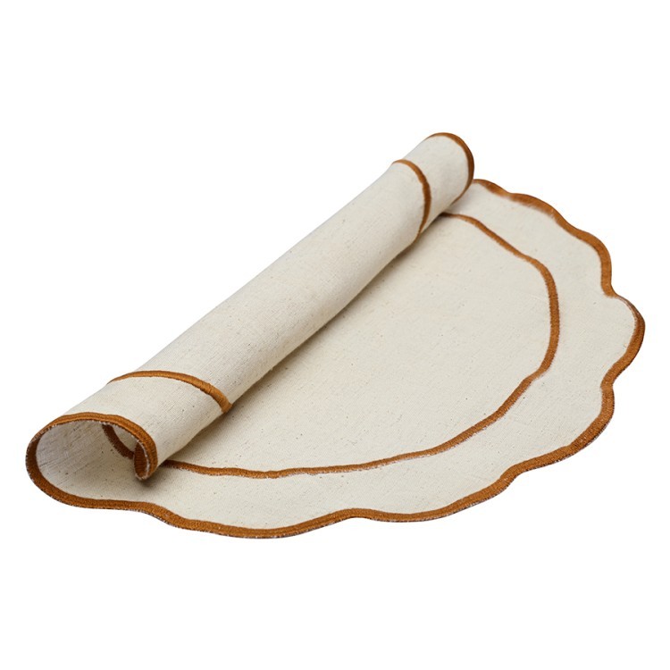 Салфетка под приборы anemone из коллекции trendy ruffles, D38 см, карри (78889)