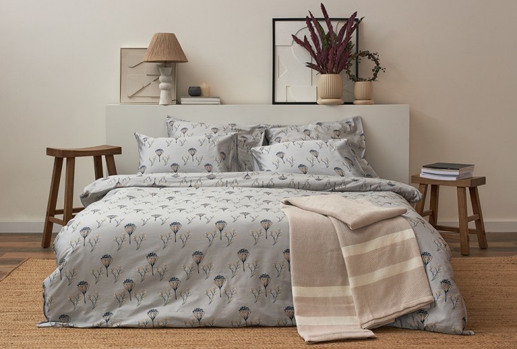 Комплект постельного белья "Полевые цветы" из премиального сатина из коллекции russian north, 150х200 см (78450)