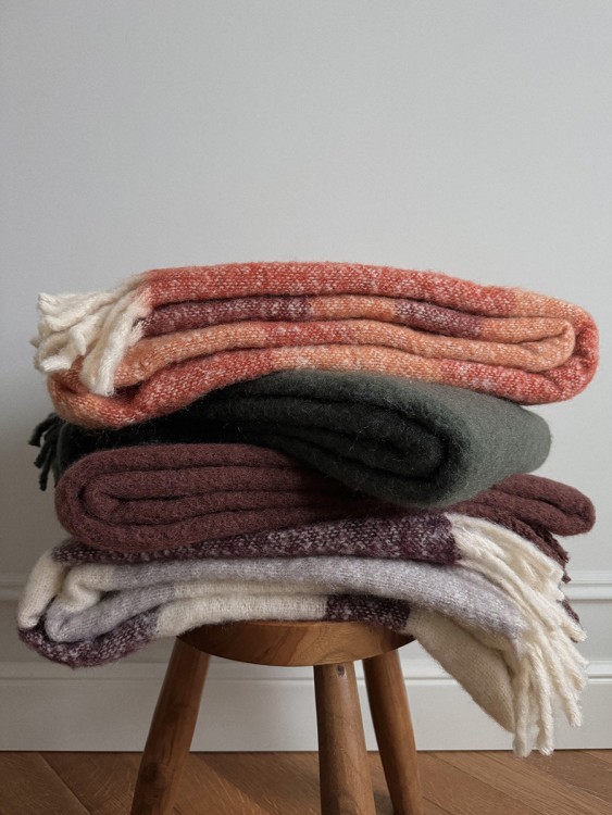 Плед мохеровый over horizon терракотового цвета из коллекции trendy ruffles, 130х180 см (79735)