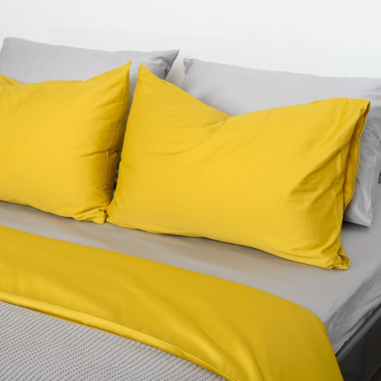 Комплект постельного белья двуспальный из сатина горчичного цвета из коллекции essential (66402)