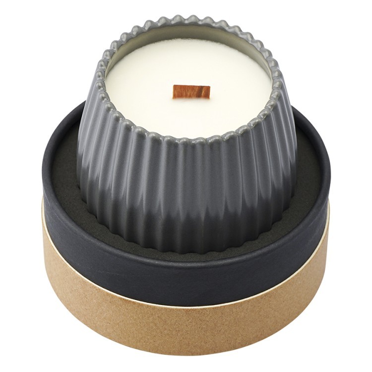 Свеча ароматическая с деревянным фитилём nutmeg, leather & vanilla из коллекции edge, серый, 60 ч (75693)