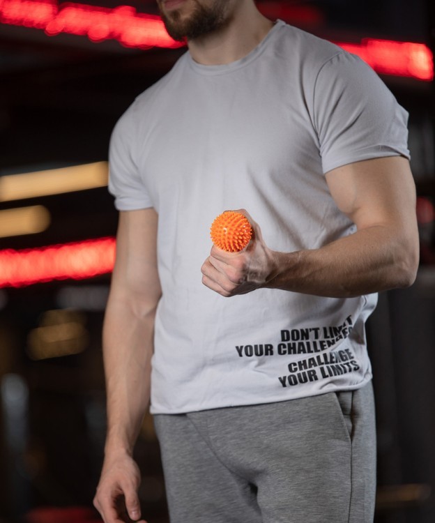 Мяч массажный GB-601 6 см, оранжевый (1483997)