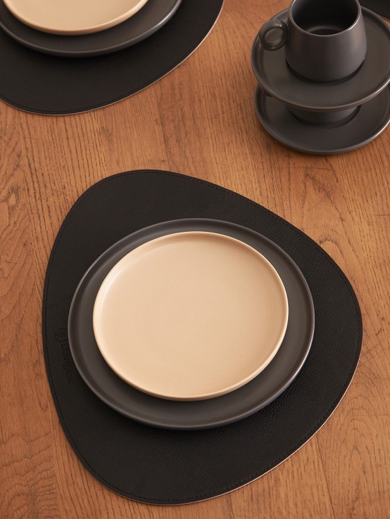 Набор из двух тарелок бежевого цвета из коллекции essential, 20 см (75175)